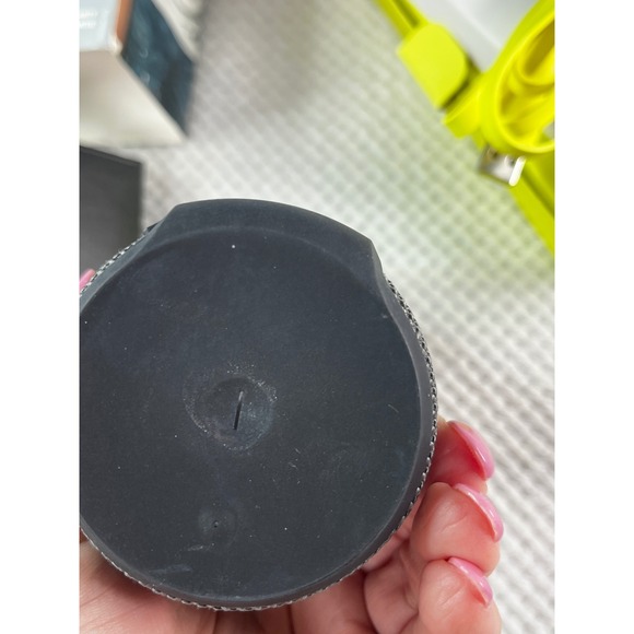 Ultimate Ears BOOM 2 LE Limited Edition Bluetooth Speaker Waterproof, cable - Picture 4 of 5